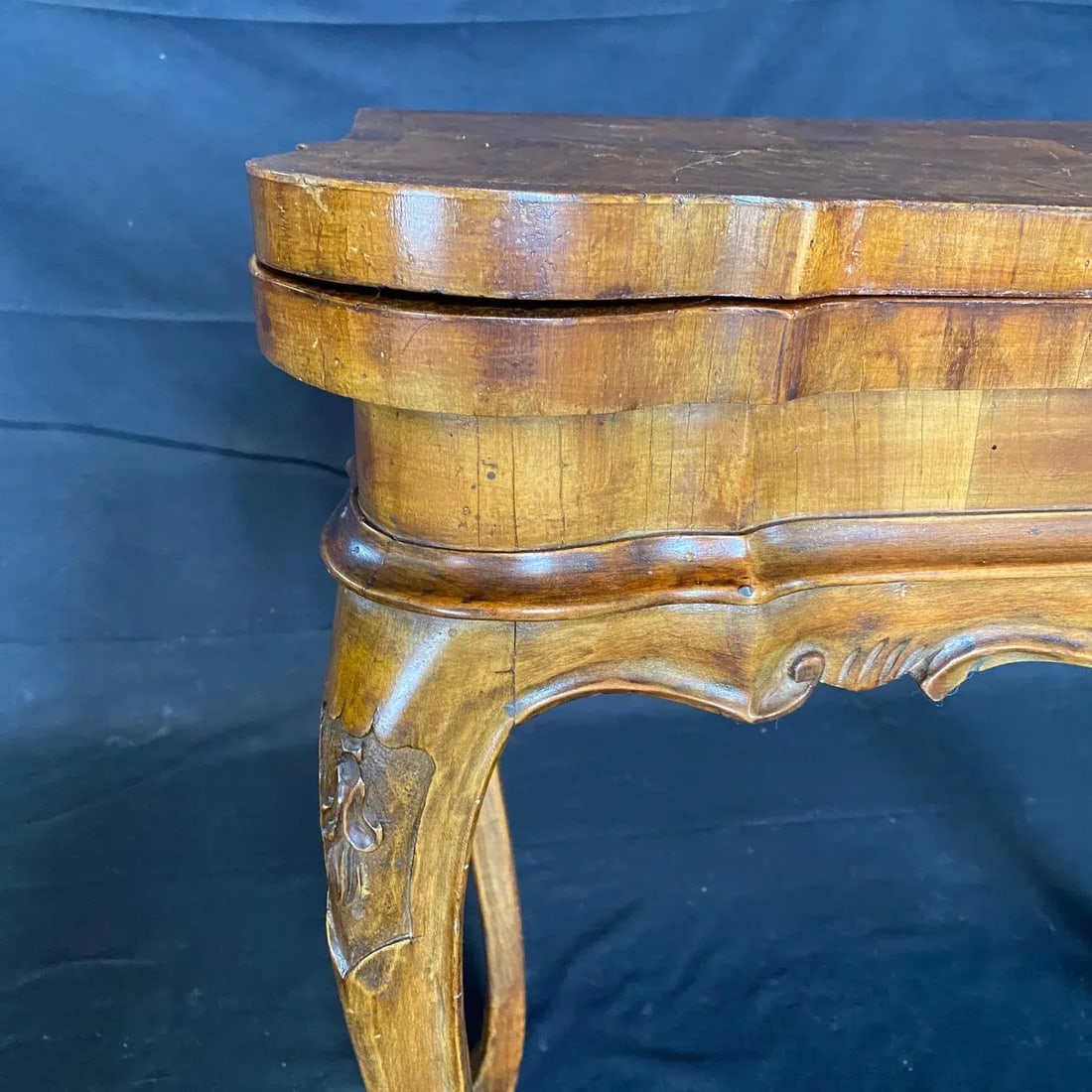 Italian Versatile 18th Century Burled Walnut Game Table - 9