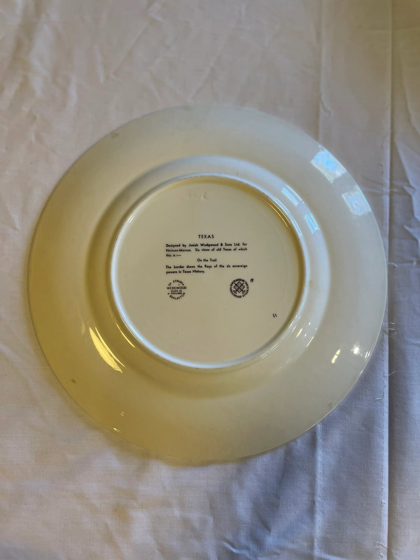 1960s Josiah Wedgewood and Sons for Neiman Marcus Views of Old Texas Salad/Dessert Plates- Set of 5 - 8