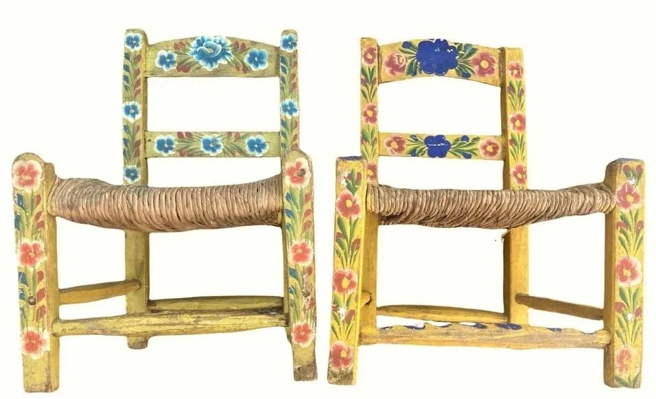 Vintage Mexican Doll's Chairs - Hand Painted With Rush Seats - Mid 20th Century - 4