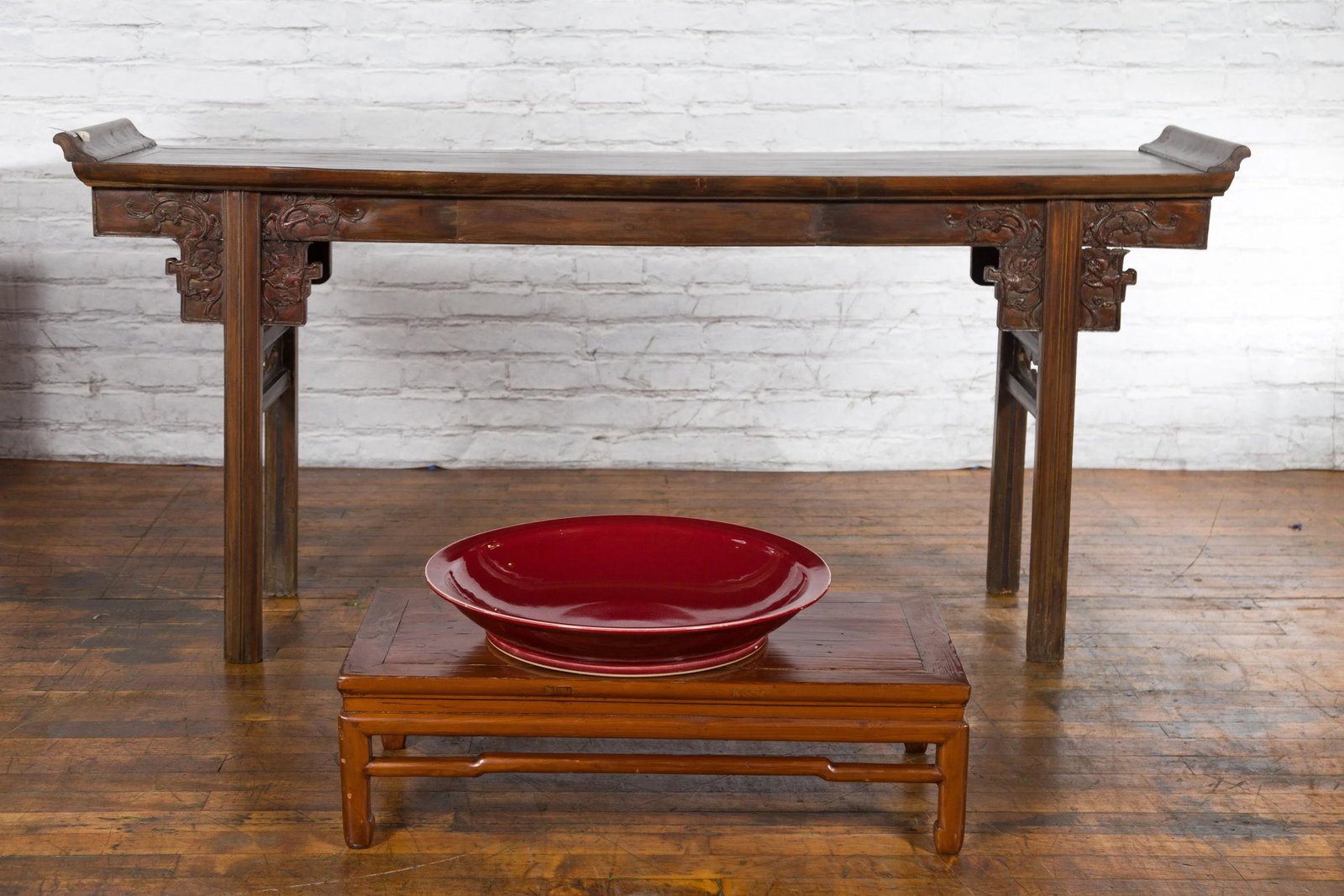 Chinese Vintage Large Porcelain Platter with Oxblood Color - 4