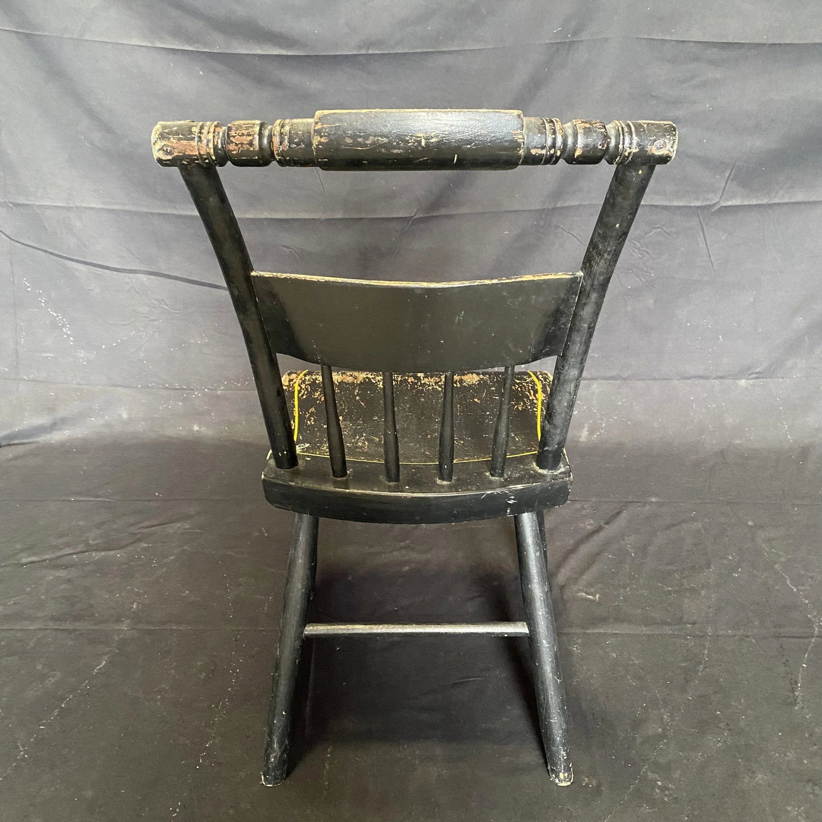 19th Century Plank Seated Dining Chairs With Original Black Paint -Set of 5 - 6