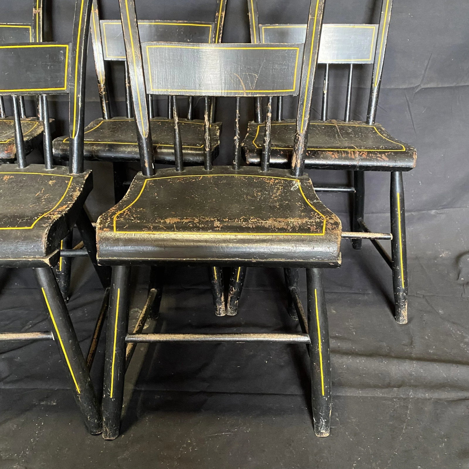 19th Century Plank Seated Dining Chairs With Original Black Paint -Set of 5 - 7