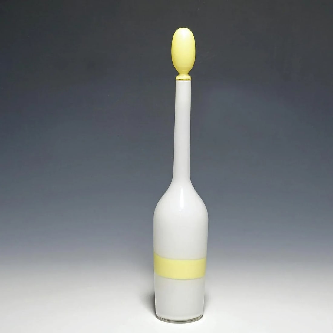1950s Venini Art Glass Bottle With Fasce Decoration in Yellow, Murano - 2