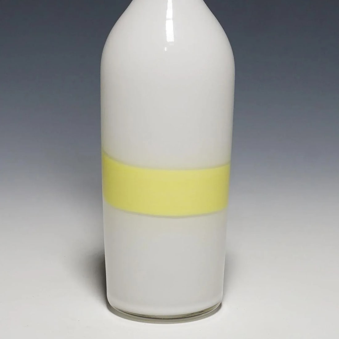 1950s Venini Art Glass Bottle With Fasce Decoration in Yellow, Murano - 3
