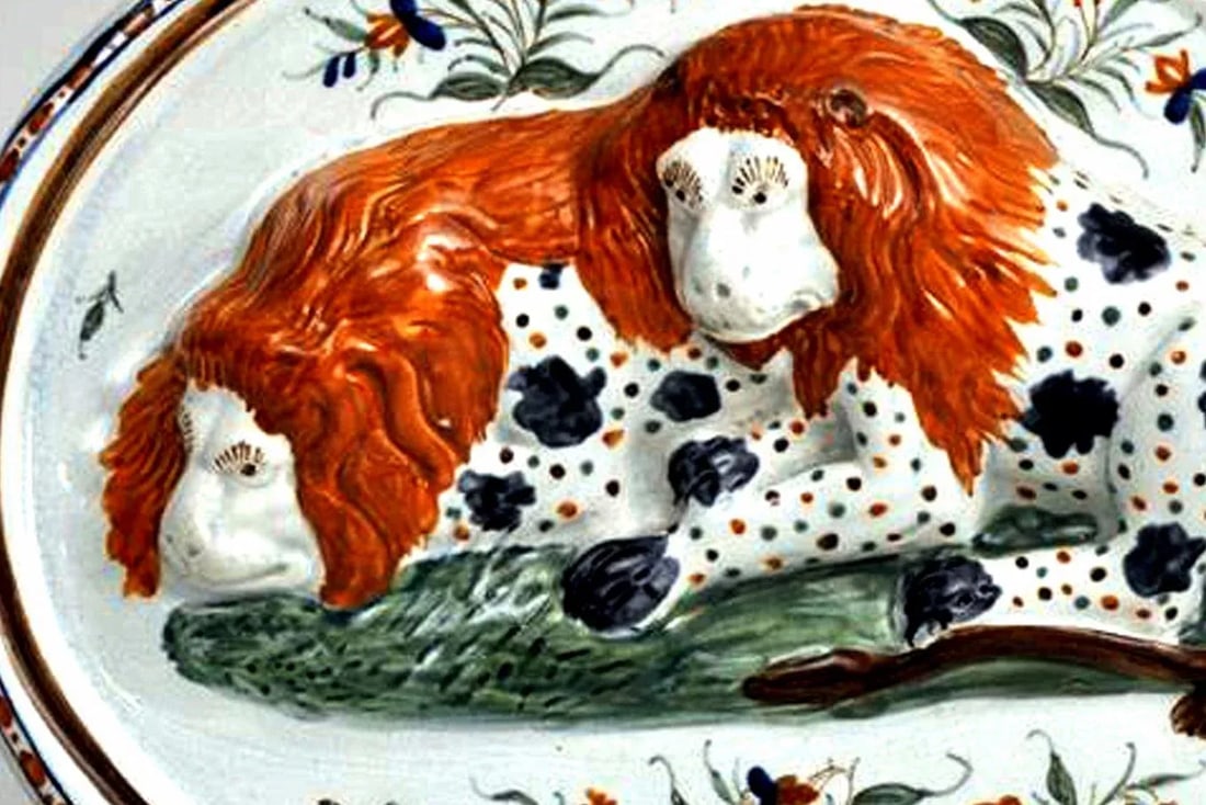 Antique English Pearlware Pottery Relief-Moulded Prattware Plaque of Lions - 3