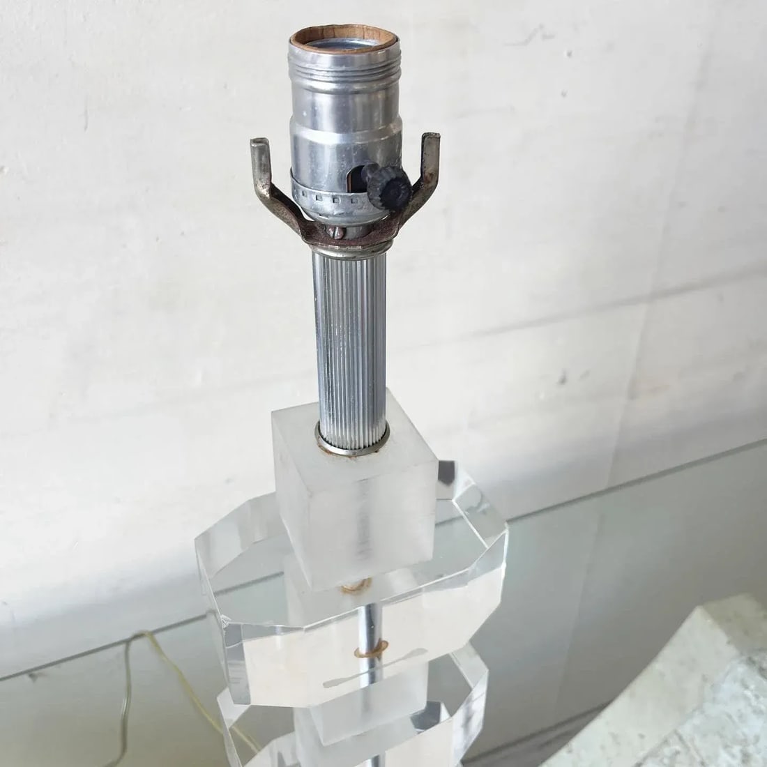 Mid Century Modern Stacked Lucite Table Lamp - 2