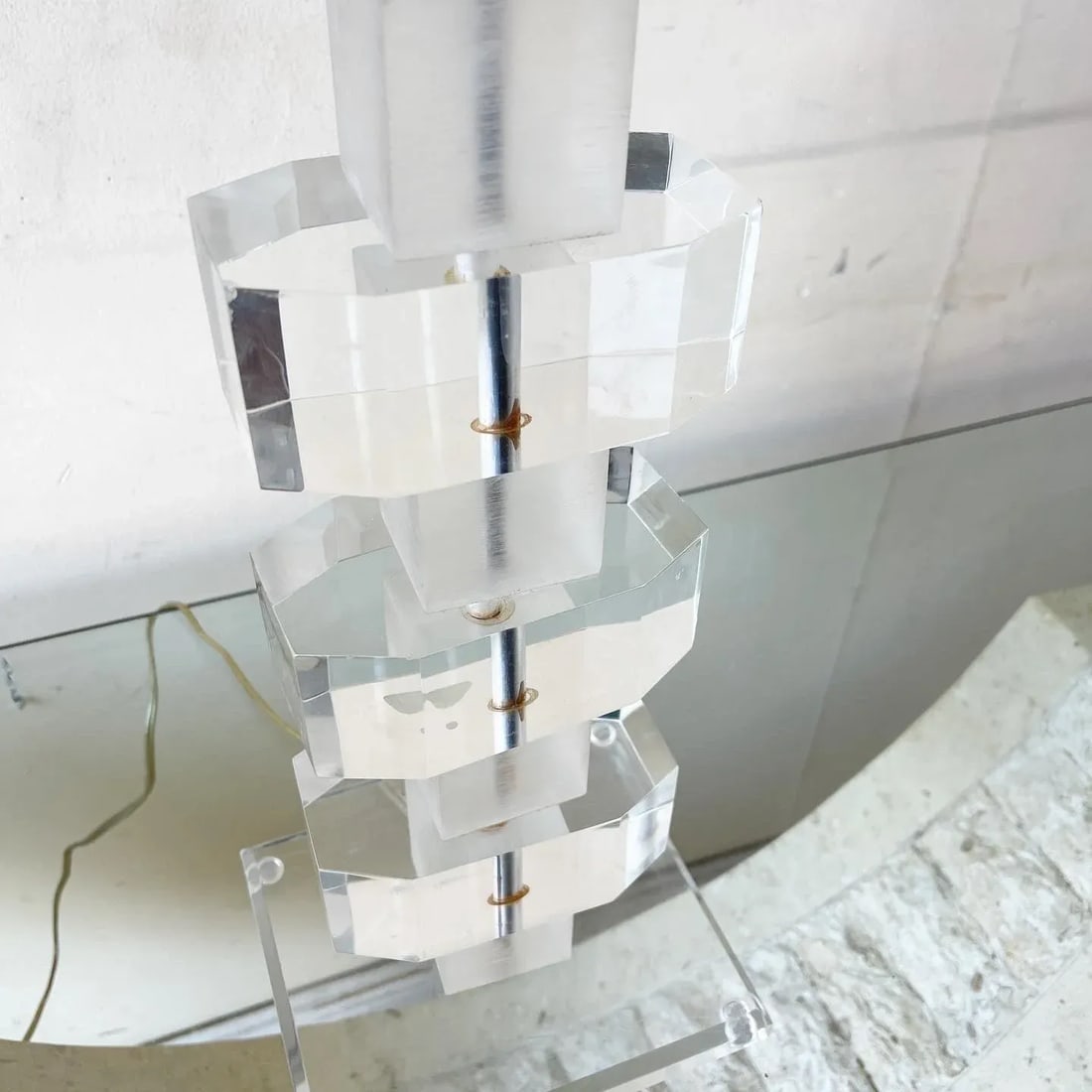 Mid Century Modern Stacked Lucite Table Lamp - 4