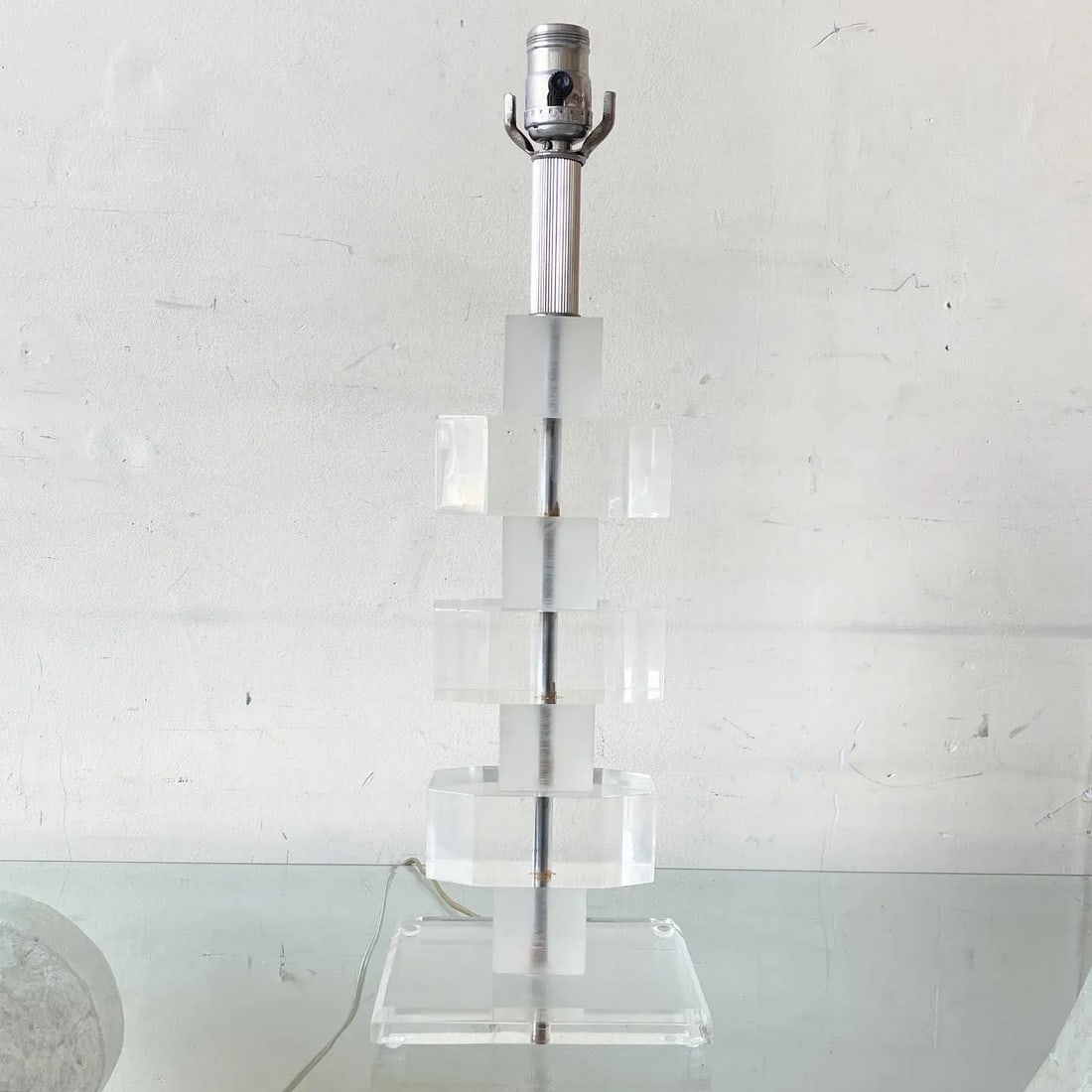 Mid Century Modern Stacked Lucite Table Lamp - 7