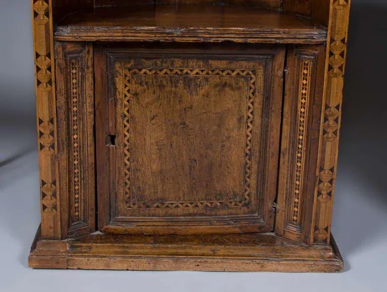 Late 16th to Early 17th Century Italian Renaissance Walnut Chairs - A Pair - 4