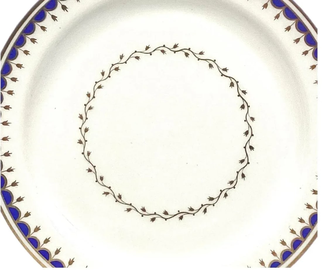 Set of Vintage Porcelain Dinner Plates and Bowls, Early 20th Century - 7