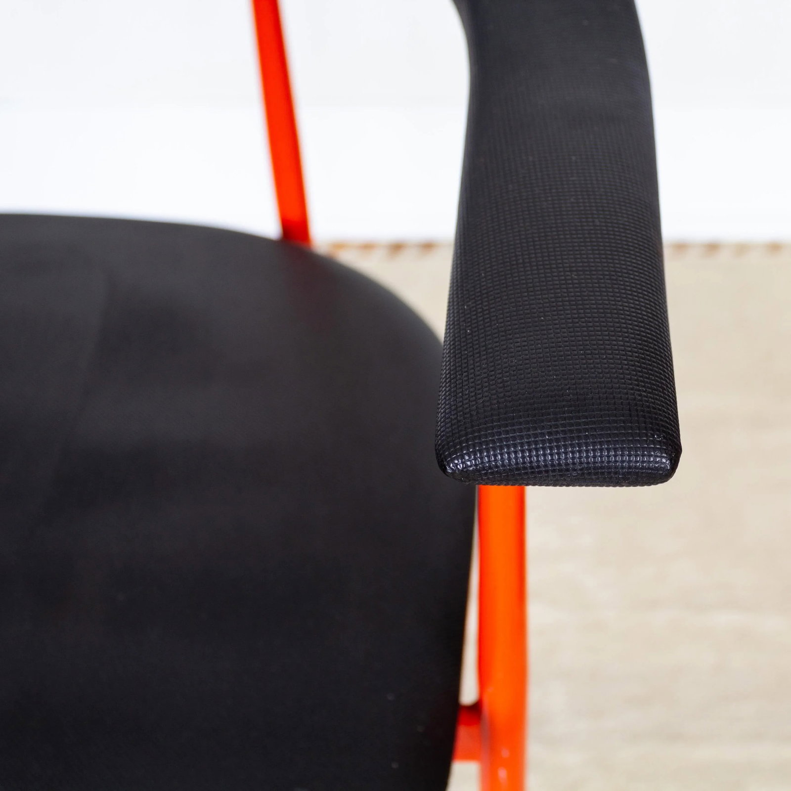 Postmodern Italian P40 Chair by Giancarlo Vegni and Gianfranco Gualtierotti for Fasem - 4