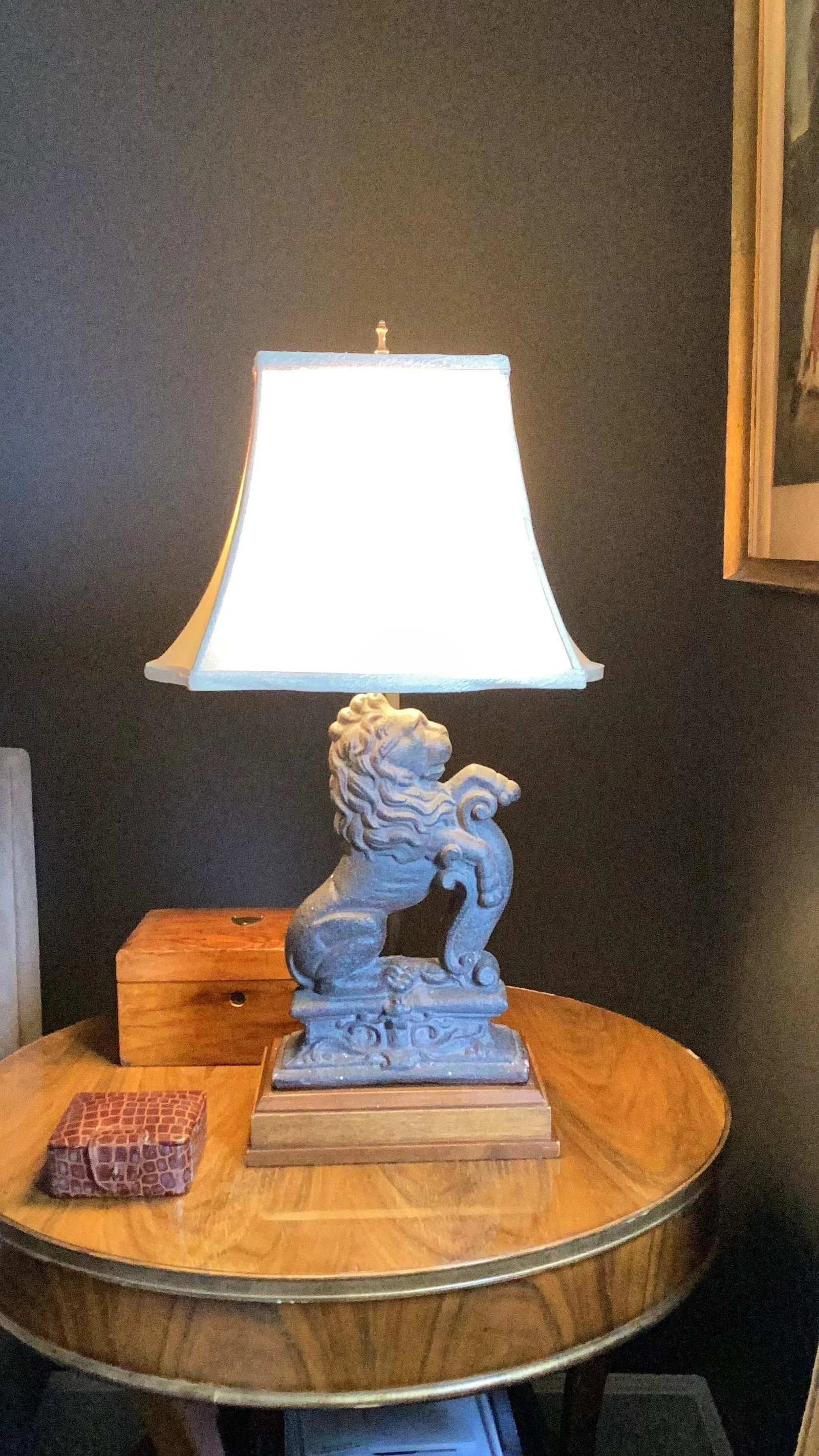 Mid 19th Century Cast Iron Lion Doorstop Conversion to a Lamp - 3