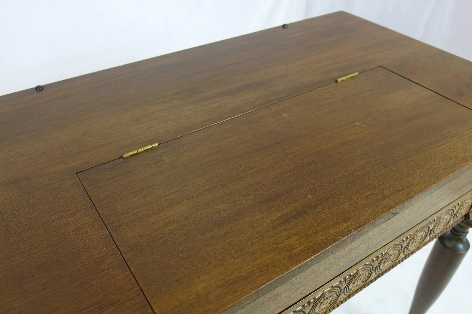 Early 20th Century Interesting Solid Mahogany Colonial Desk - 11