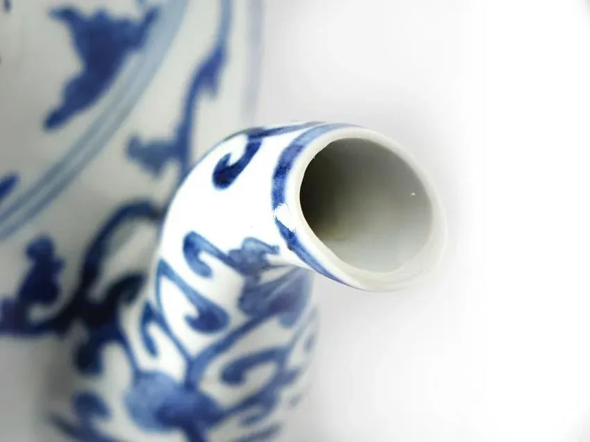 Large Chinese Porcelain Teapot with Marking on the Bottom - 7