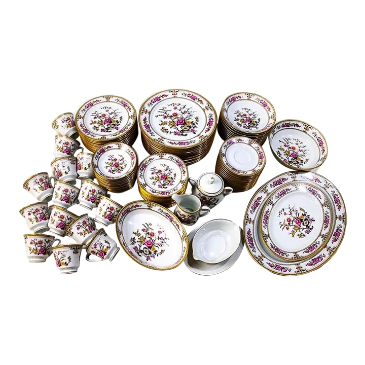 Noritake Asian Dream China - Service for 12 - 91 Pieces: Huge Noritake Asian Dream dinner service. Decorated with a beautiful chinoserie pattern in pink with golden rims. Service for 12 with 7 serving pieces total 91 pieces! Made in Japan between 1974 - 199