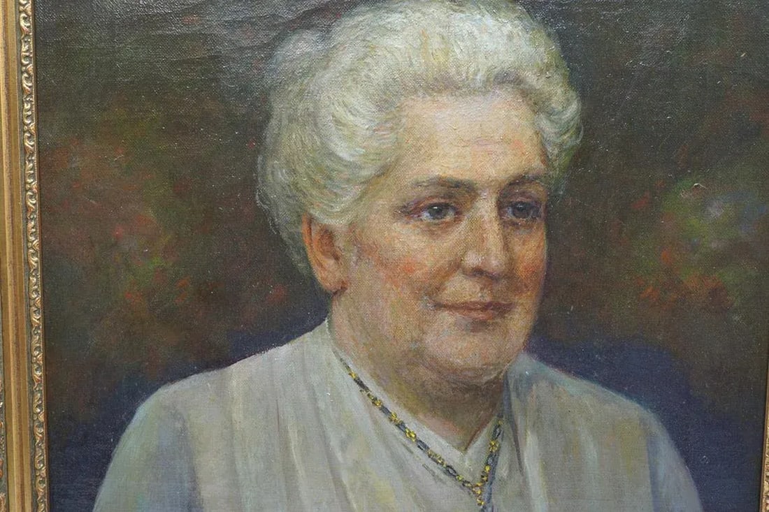 Jw Vale Oil on Canvas Portrait of an Older Woman Gold Ornate Frame 1929 - 4