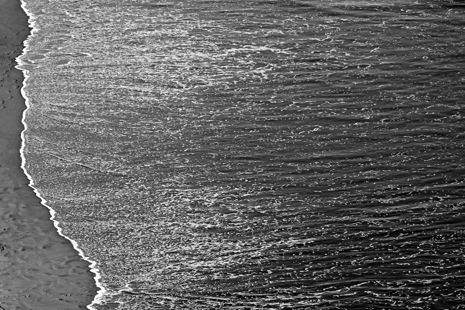 2021 "Calm Costa Rica Shore" Contemporary Minimalist Black and White Seascape Print - 6