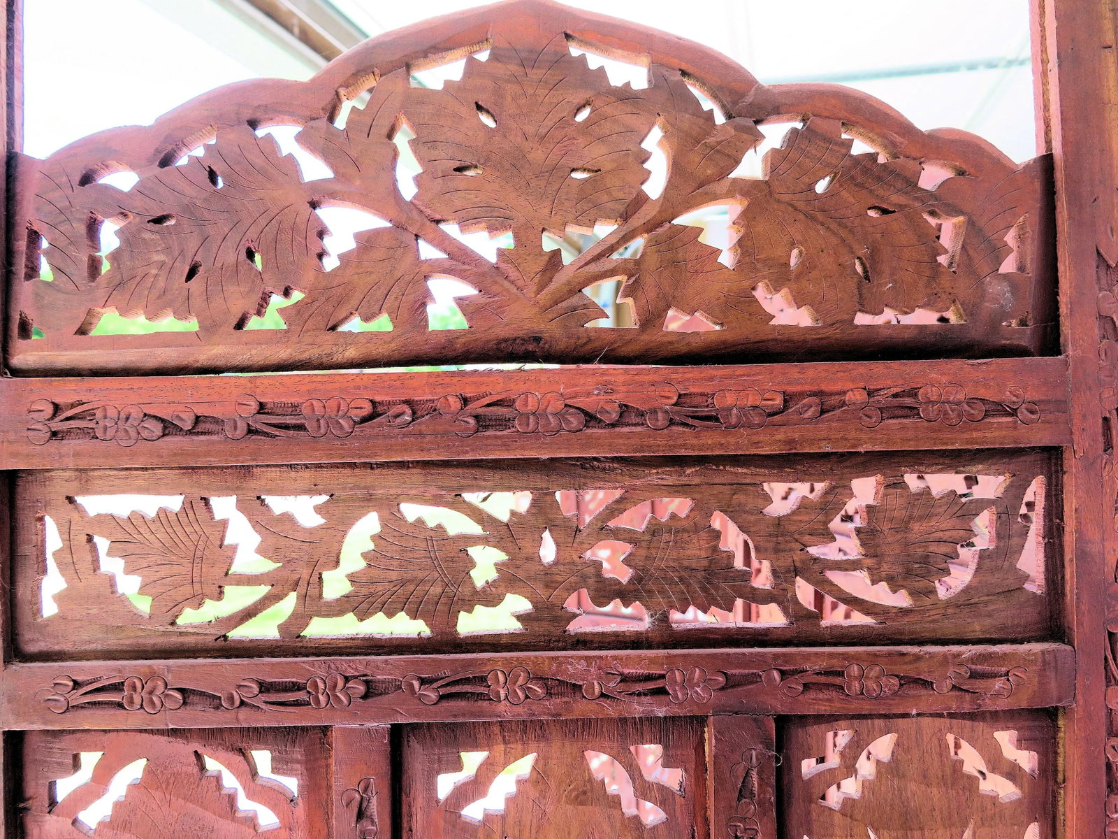1960s Vintage 4 Panel Indian Teak Wood "Angure Ka Patta" Screen - 3