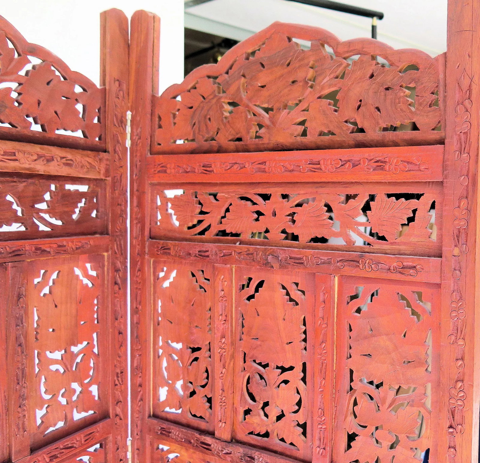 1960s Vintage 4 Panel Indian Teak Wood "Angure Ka Patta" Screen - 5