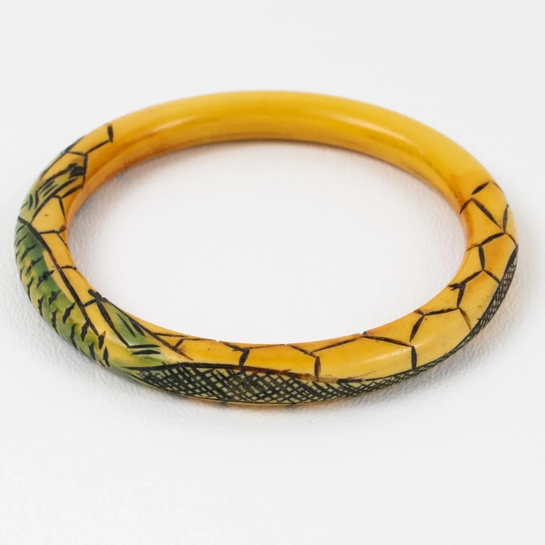 Art Nouveau Celluloid Bracelet Bangle With Lizard Design - 3