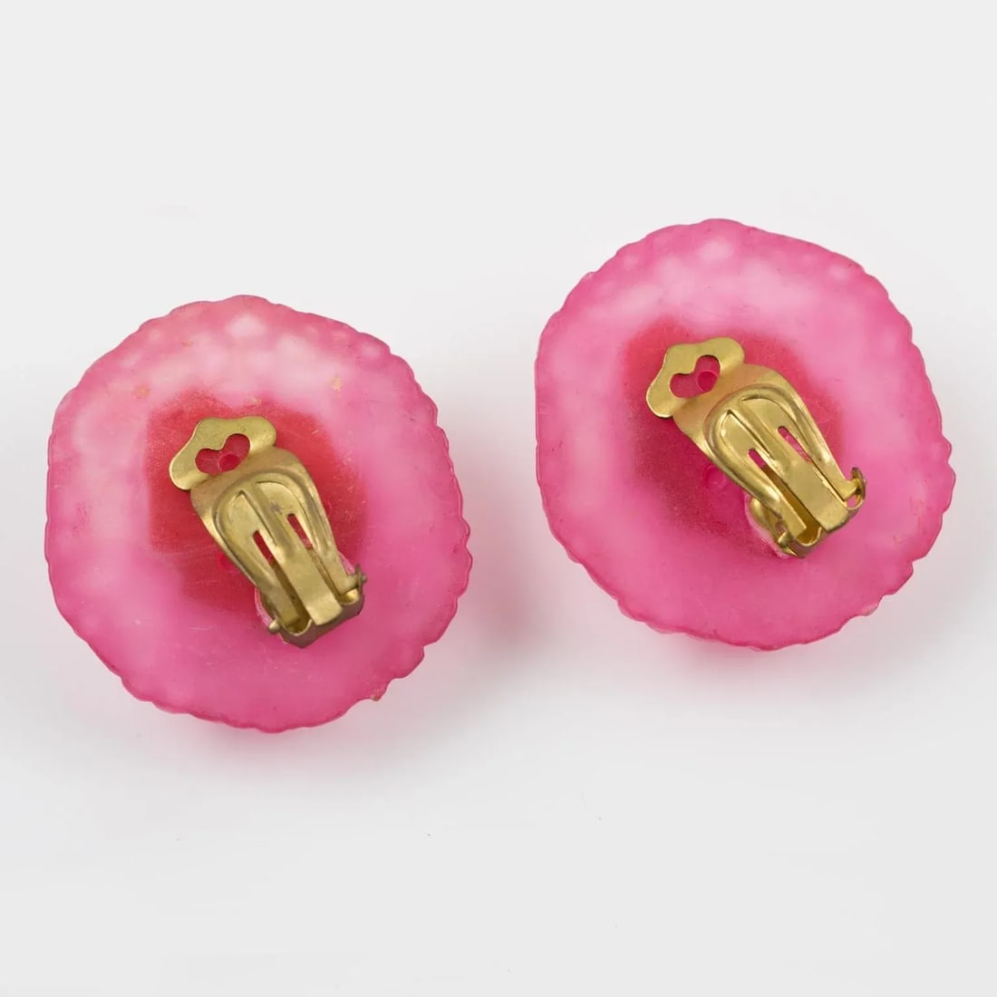 Oversized Pink and Red Rock Lucite Pair of Clip Earrings - 4