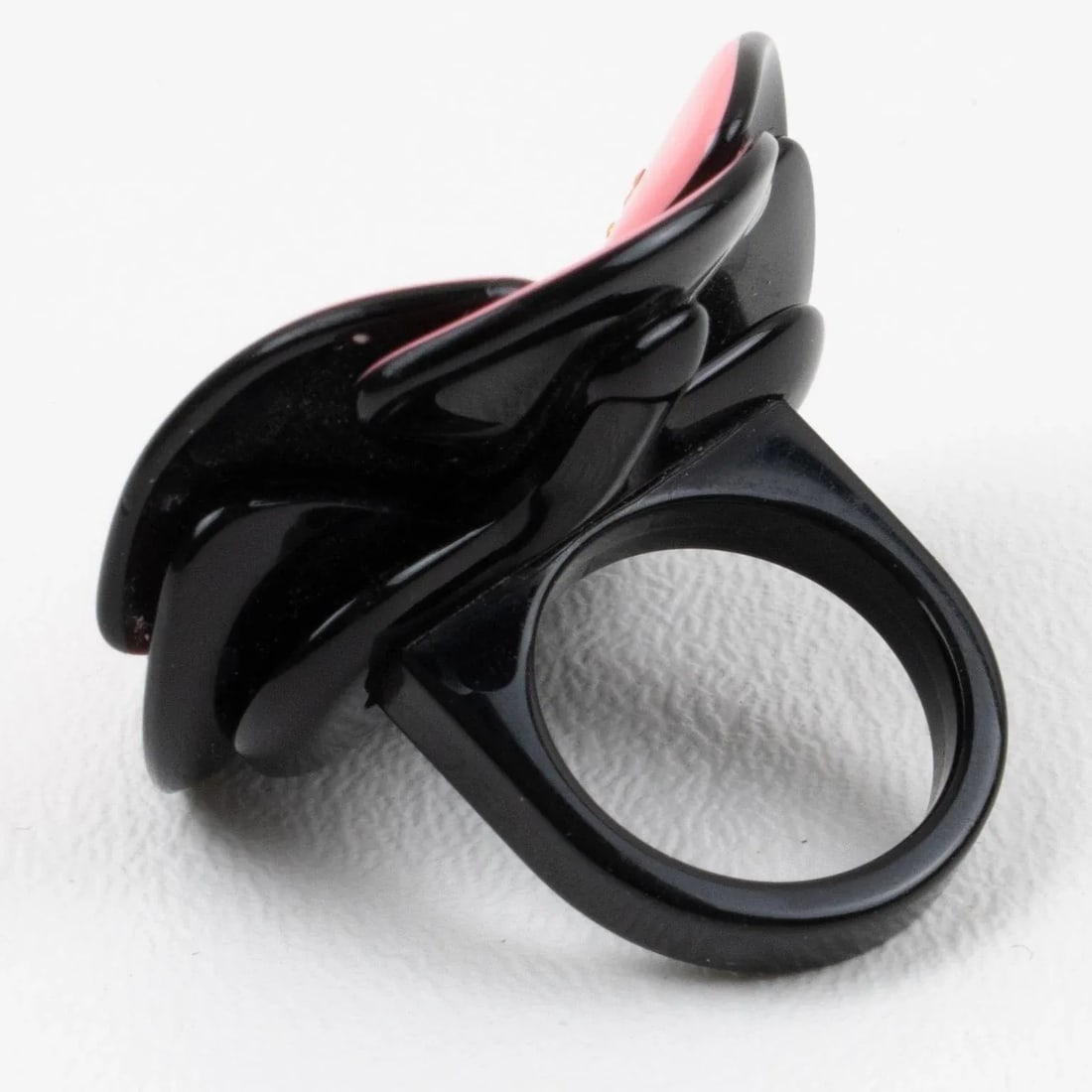 Marc Jacobs Pink and Black Poppy Resin Ring size 5.5 - 3