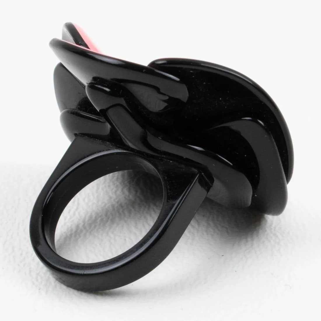 Marc Jacobs Pink and Black Poppy Resin Ring size 5.5 - 4