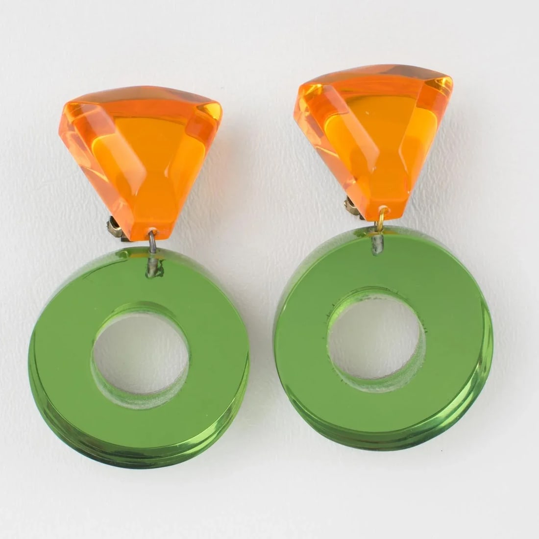 Kaso Lucite Pair of Clip Earrings Dangle Green and Orange Donut - 3