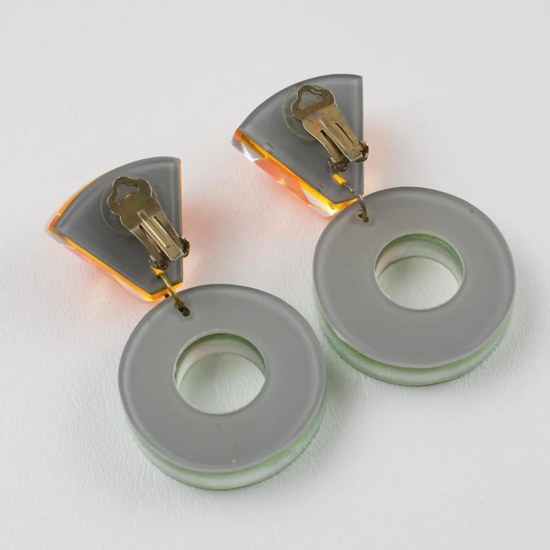 Kaso Lucite Pair of Clip Earrings Dangle Green and Orange Donut - 4