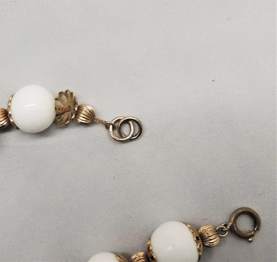 Vintage 1950s Signed Napier Goldtone White Resin Bead Bracelet - 6