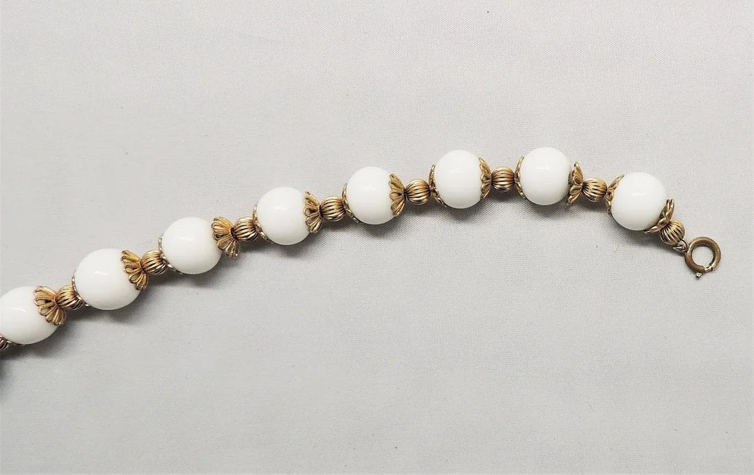 Vintage 1950s Signed Napier Goldtone White Resin Bead Bracelet - 7
