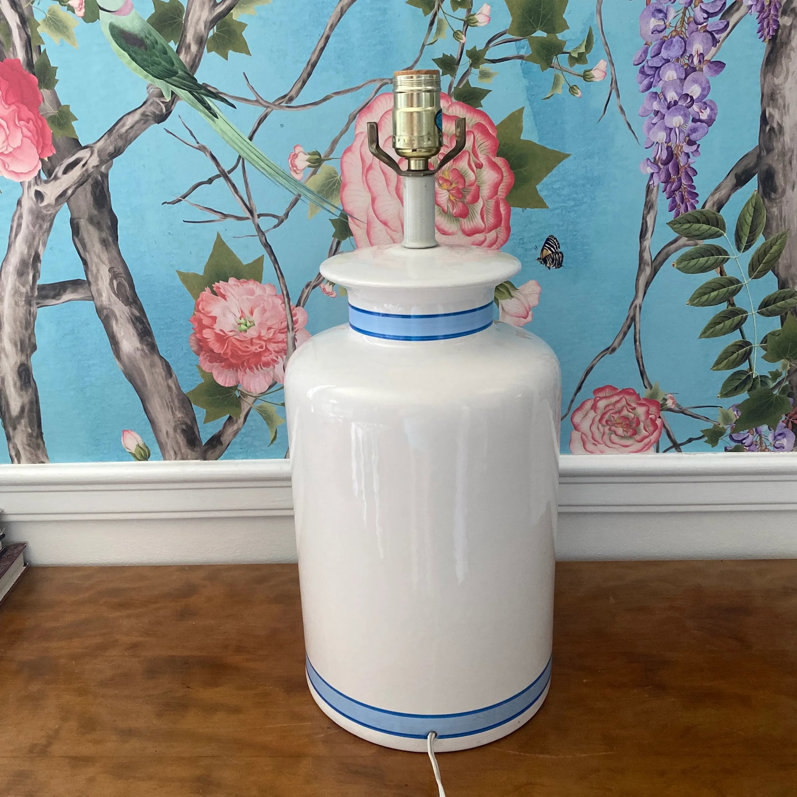 Late 20th Century Blue Chinoiserie Table Lamp - 4