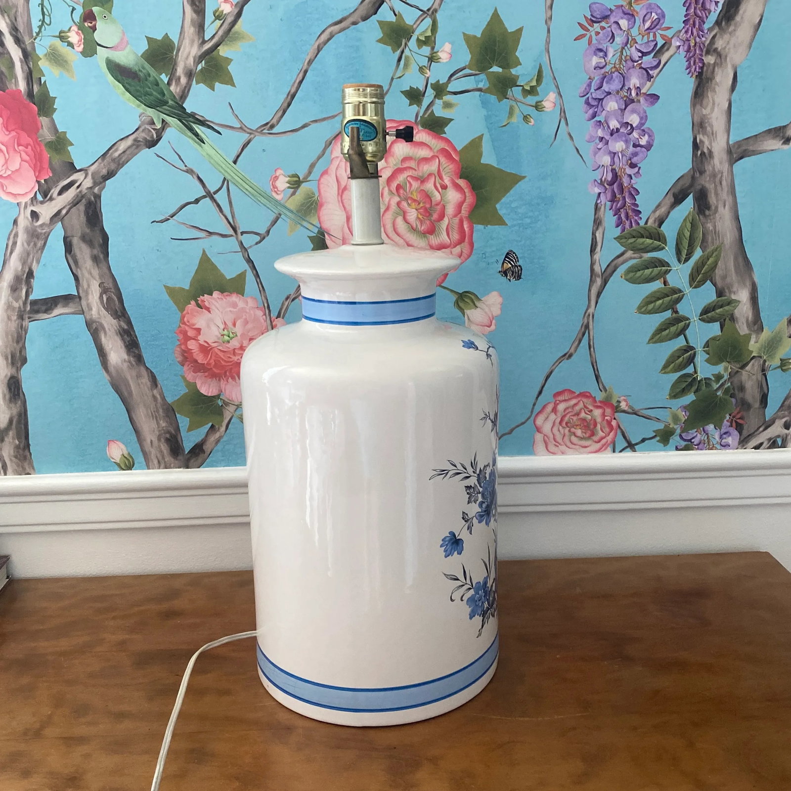 Late 20th Century Blue Chinoiserie Table Lamp - 5