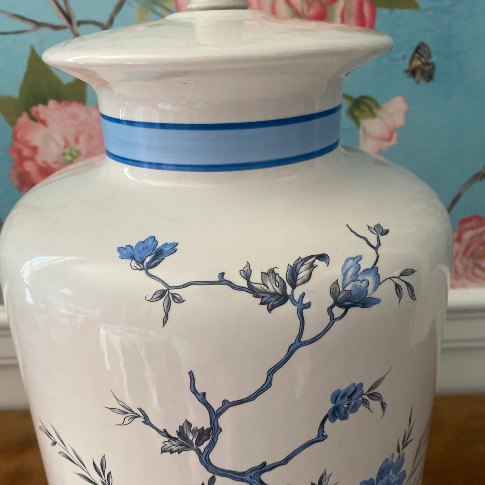 Late 20th Century Blue Chinoiserie Table Lamp - 6