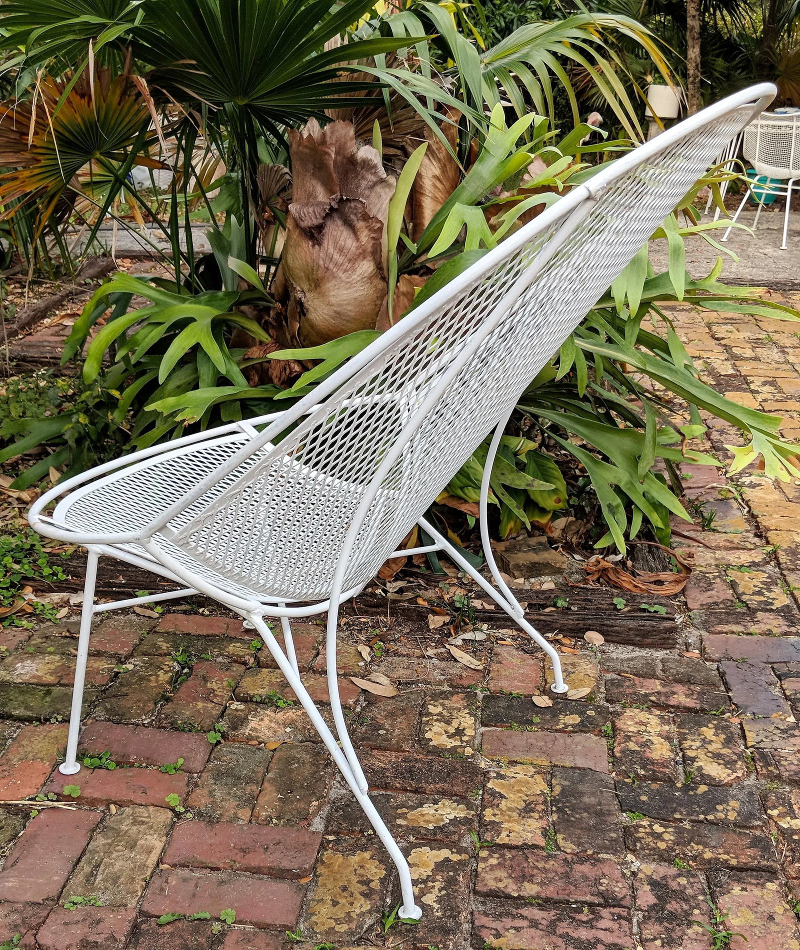 Vintage Salterini Mid-Century Modern "Radar" White Metal Patio Chair, Attributed - 6