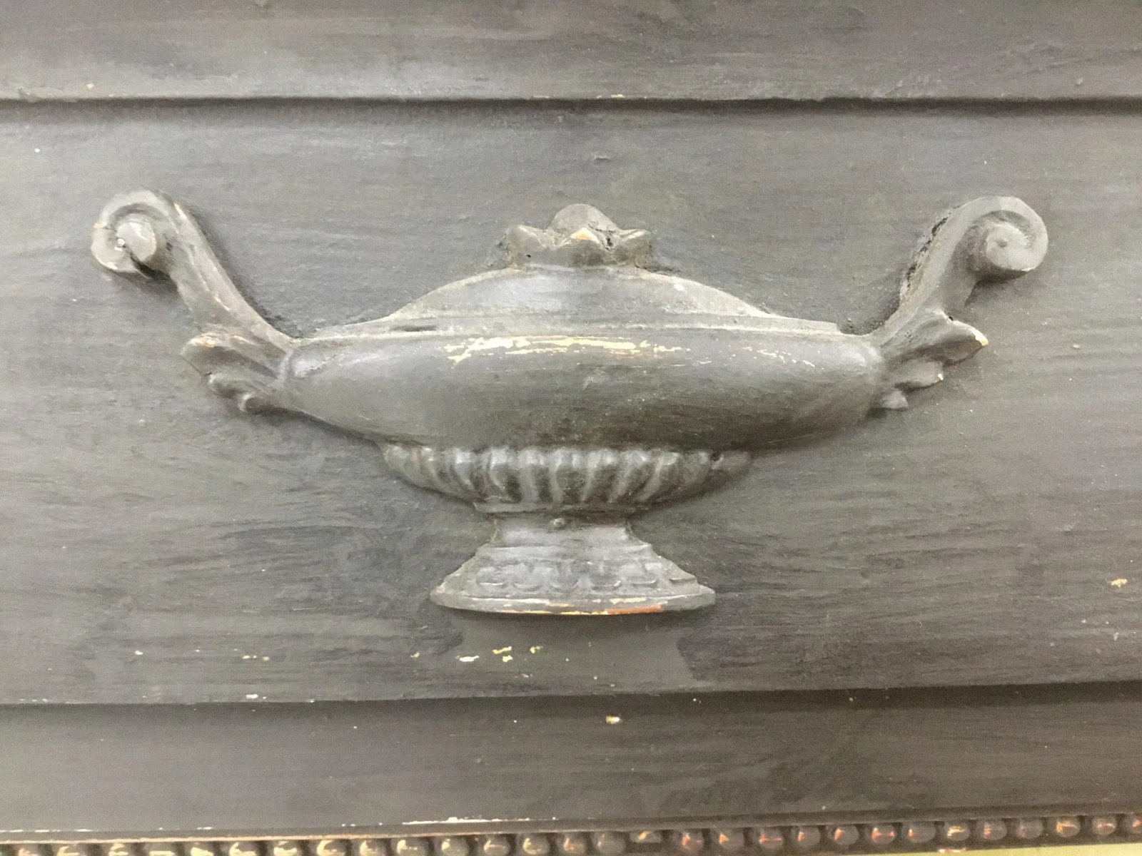 1940 Vintage Italian Neoclassical Painted Pier Mirror With Reverse Glass Painted Panel - 10