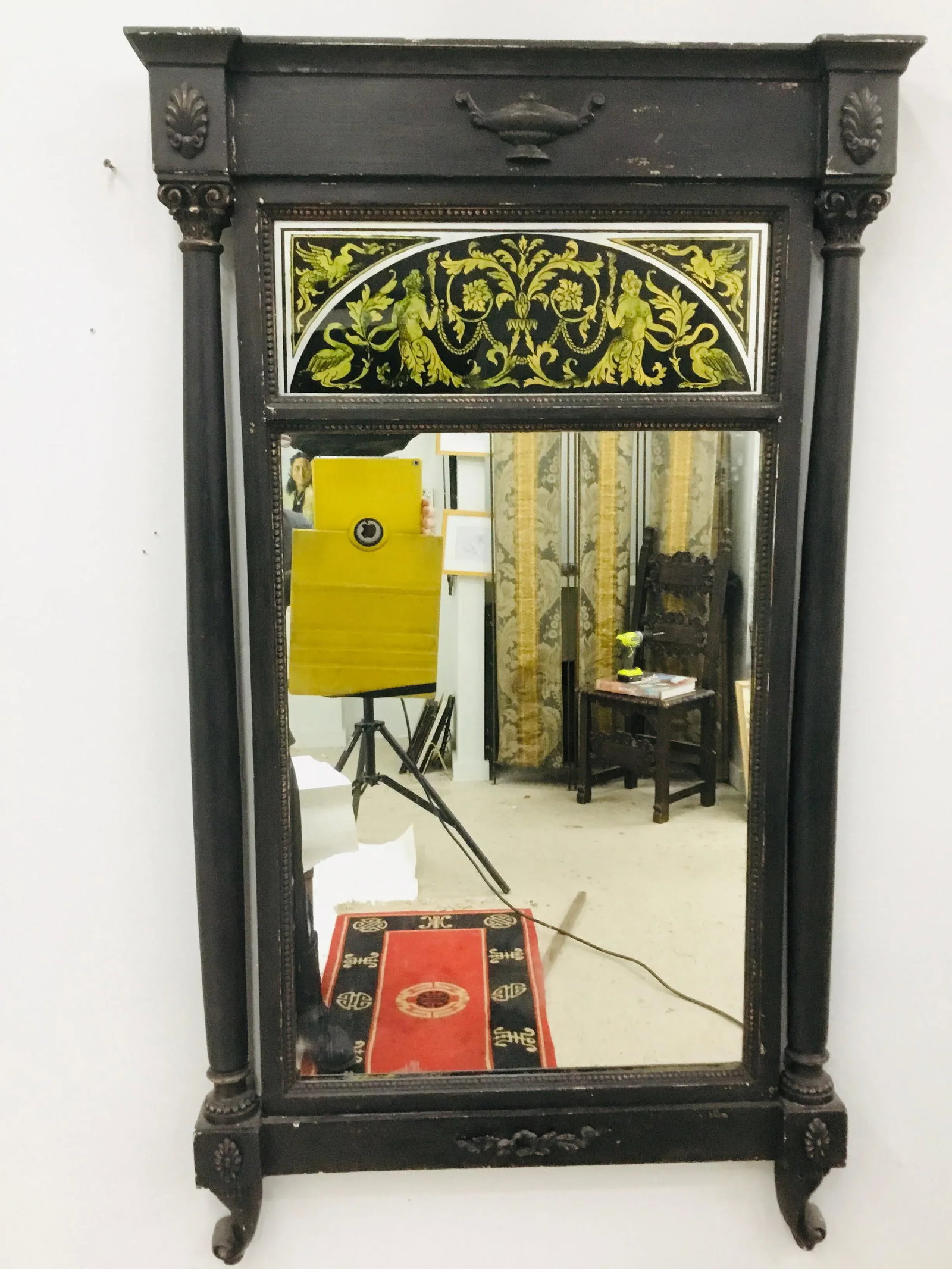 1940 Vintage Italian Neoclassical Painted Pier Mirror With Reverse Glass Painted Panel - 13