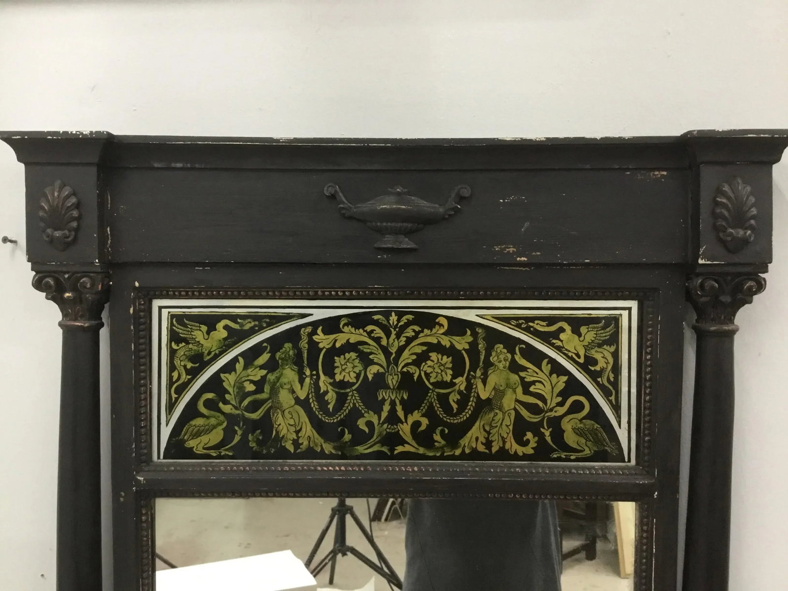 1940 Vintage Italian Neoclassical Painted Pier Mirror With Reverse Glass Painted Panel - 3