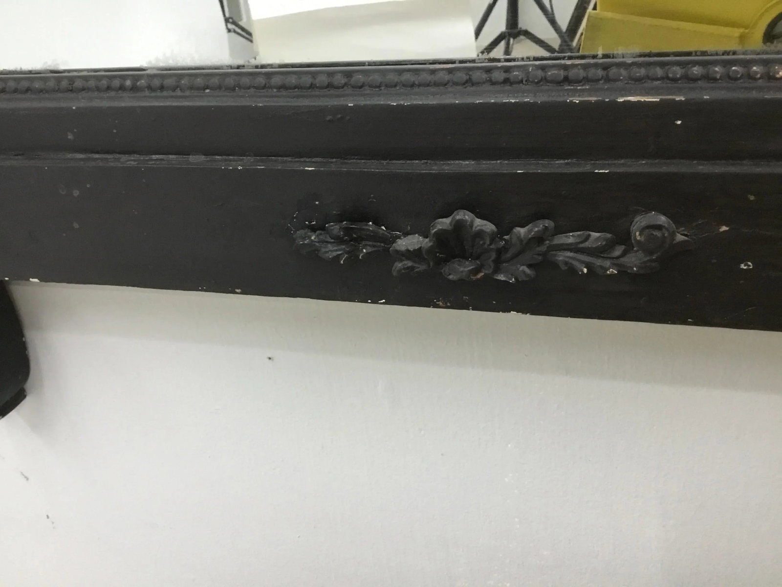 1940 Vintage Italian Neoclassical Painted Pier Mirror With Reverse Glass Painted Panel - 7