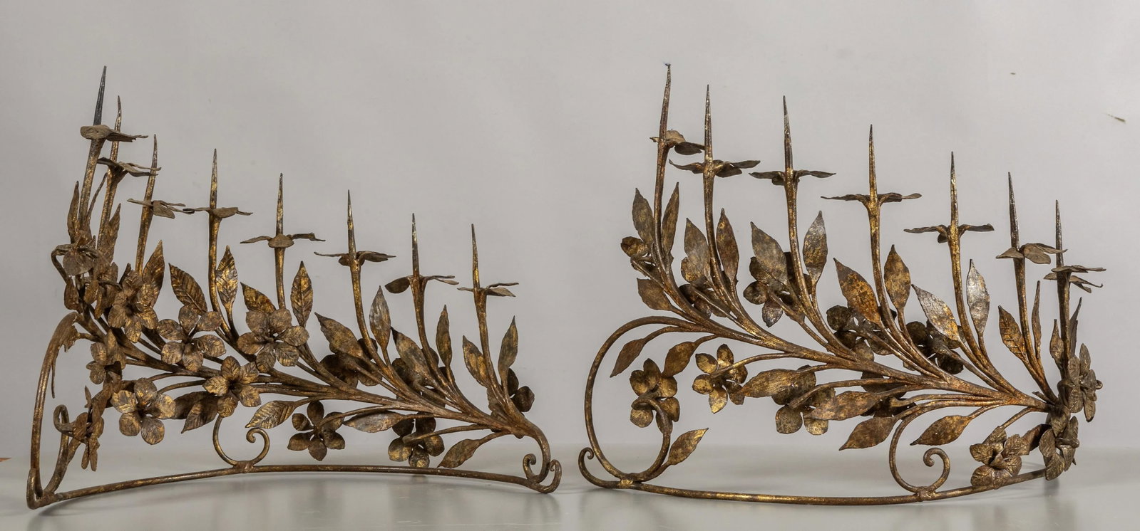Pair of Eight-Light Antique Vintage Italian Candelabrum in Wrought Gilded Iron - 3