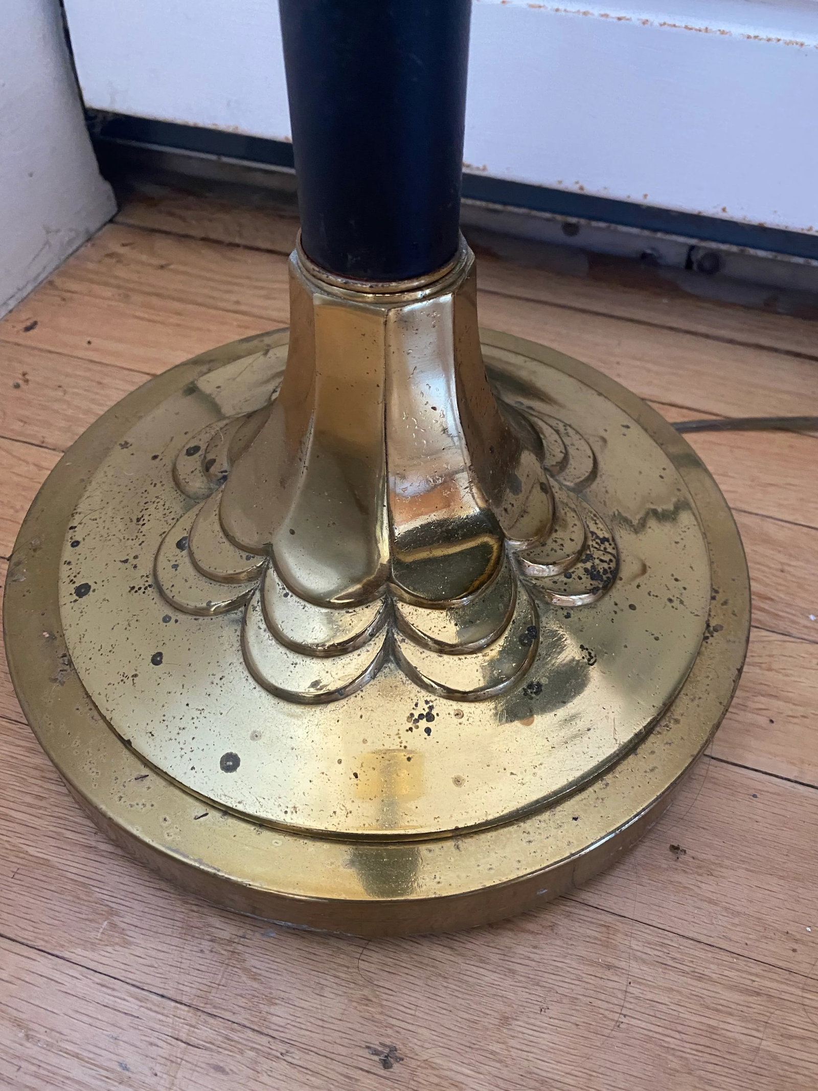Vintage Mid Century Modern Black + Brass, Art Deco Floor Standing Lamp - 10