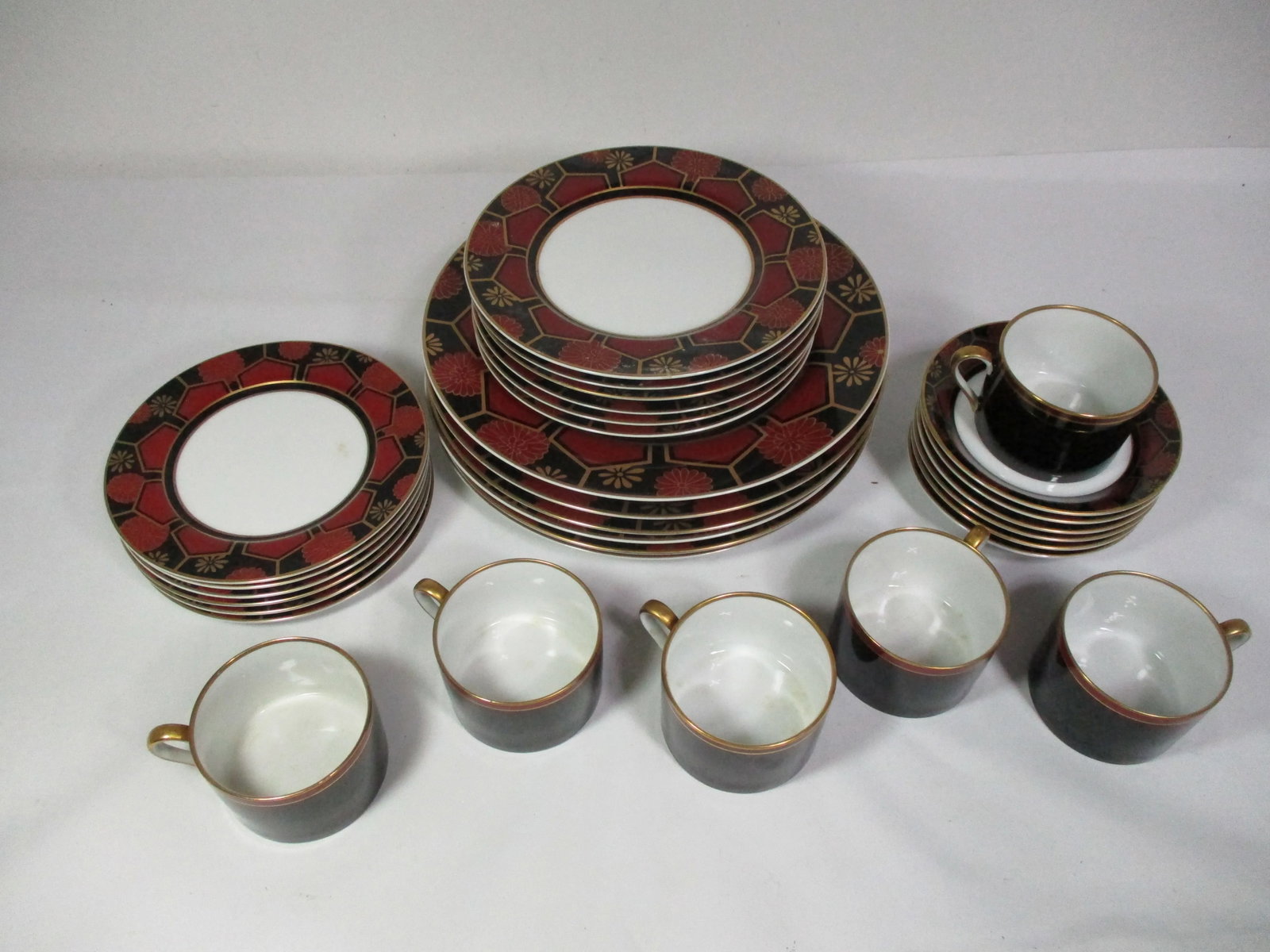 1970s Fitz and Floyd Kuruma Pattern Porcelain Dinnerware Service for Six- 30 Pieces - 2