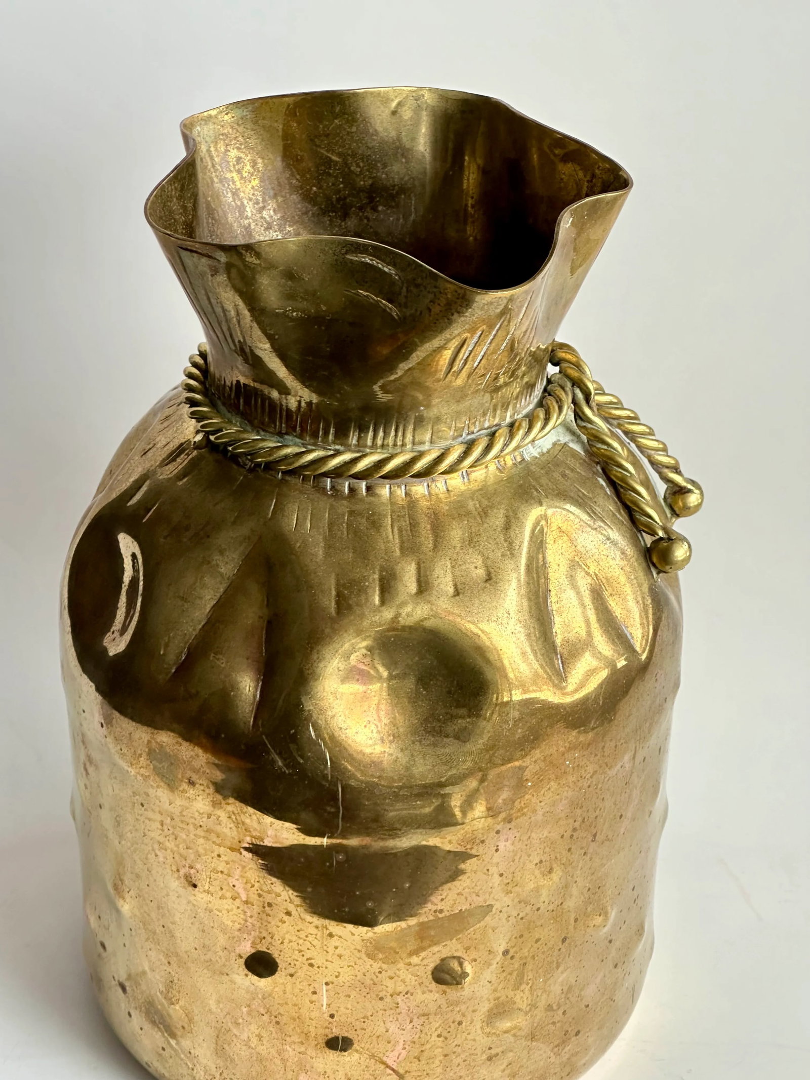 Trompe l'Oeil Brass Money Bag Vase - 4