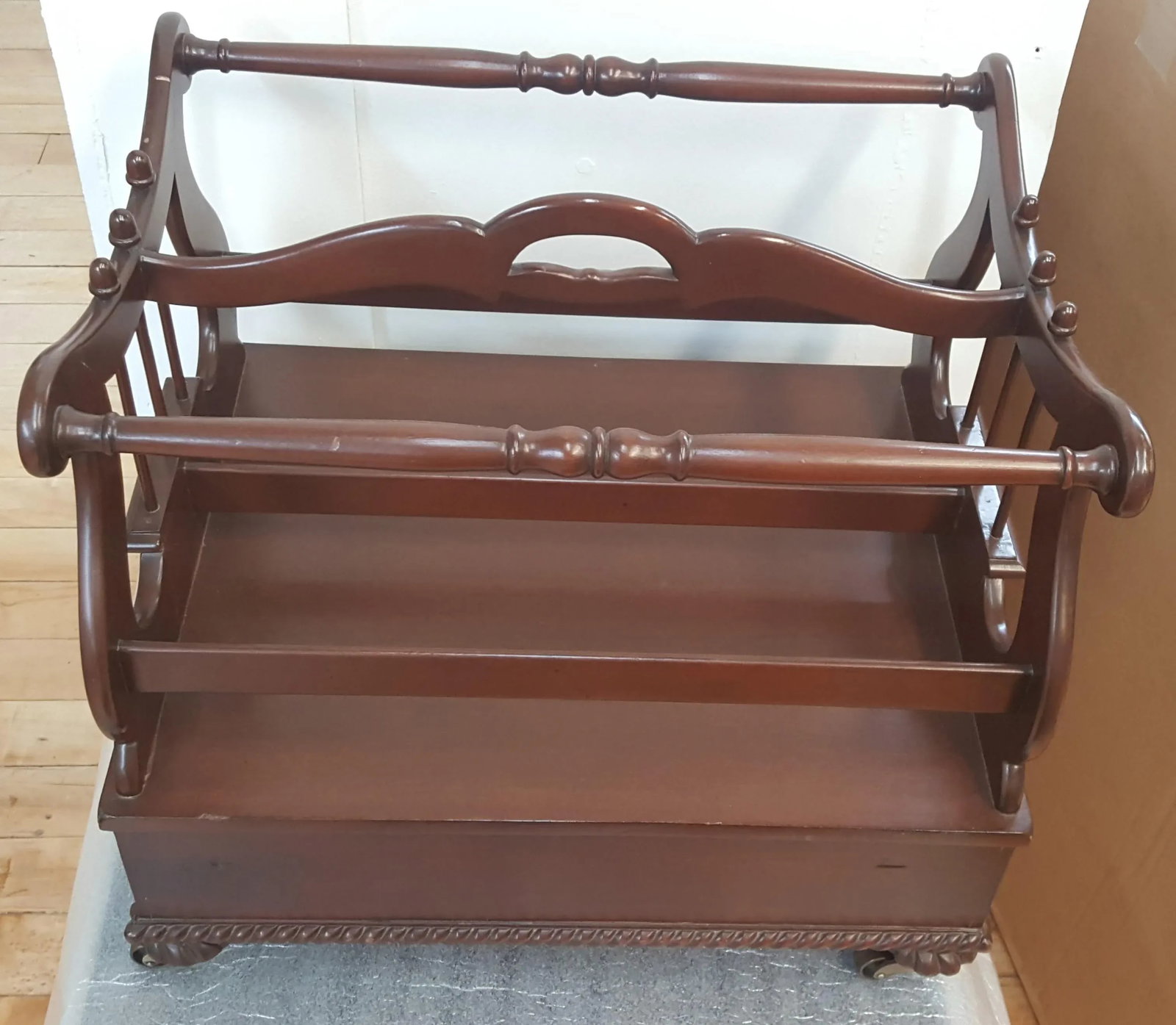 Hickory Chair Mt Vernon Canterbury Magazine Rack - 7