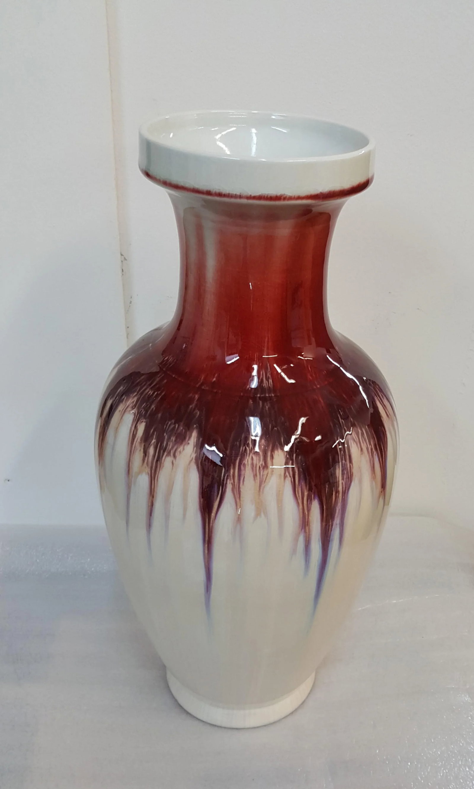 Maitland Smith Hand Painted Ivory and Red Color Vase - 8