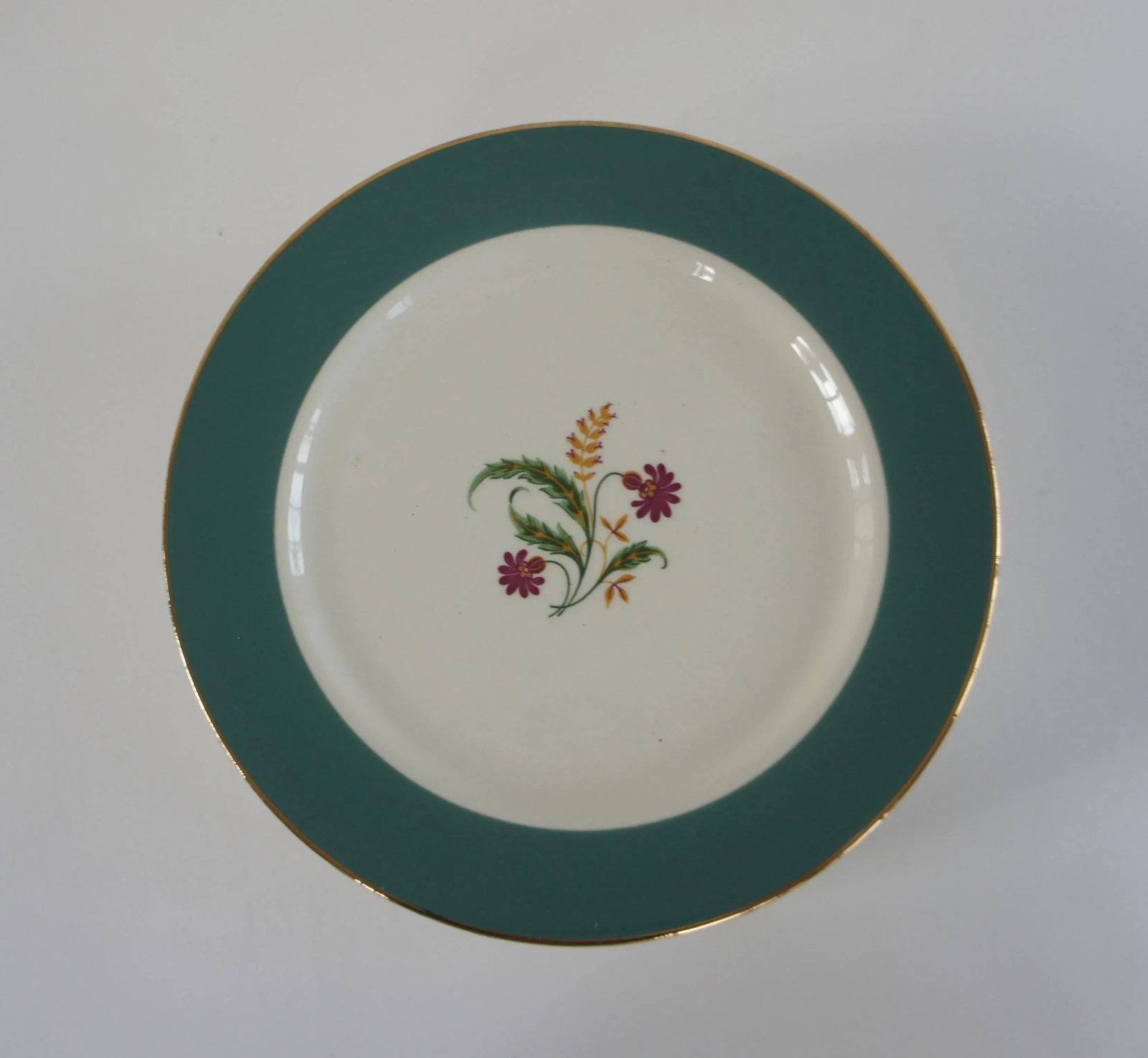 Homer Laughlin Cavalier Eggshell Berkshire Pattern, Gold Rim, Teal Band, Flower Center China - Set o - 4