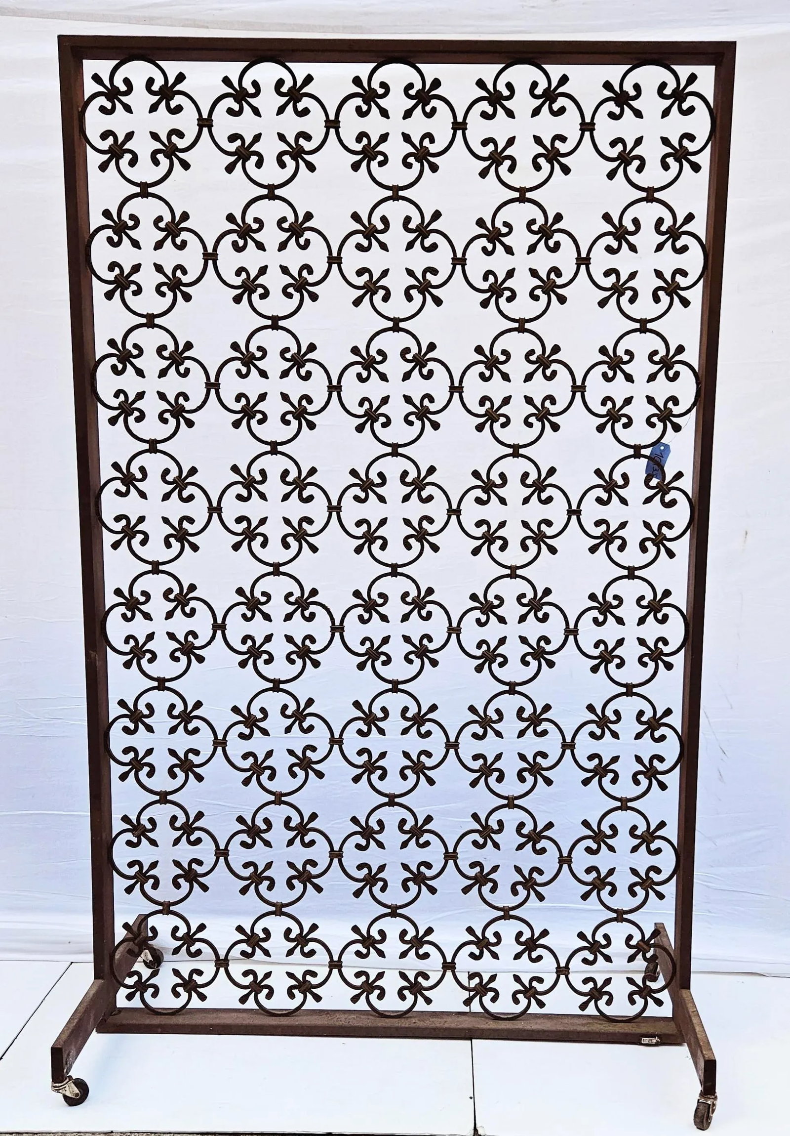 Large 1960s Gothic Style Decorative Wrought Iron Panel / Screen With Fleur De Lis Design - 2