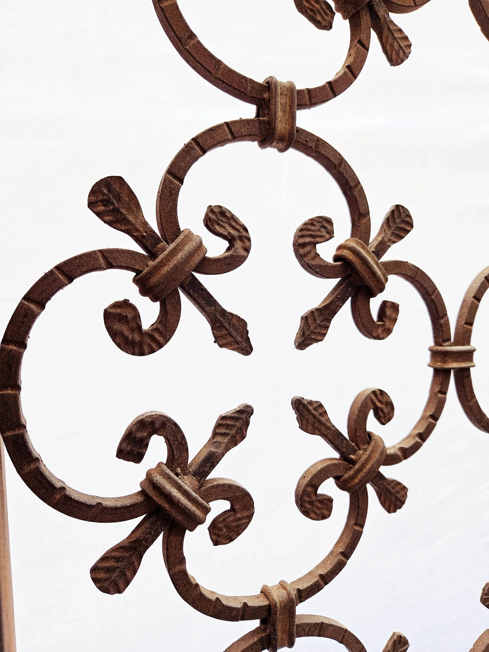 Large 1960s Gothic Style Decorative Wrought Iron Panel / Screen With Fleur De Lis Design - 3