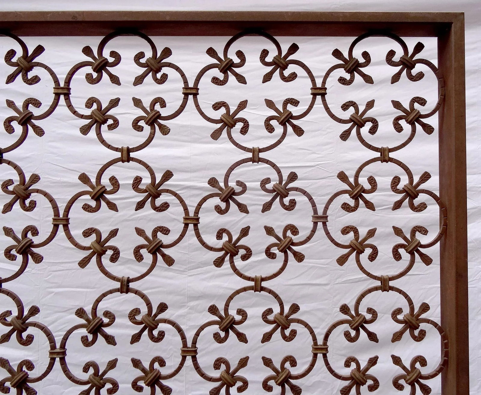 Large 1960s Gothic Style Decorative Wrought Iron Panel / Screen With Fleur De Lis Design - 4