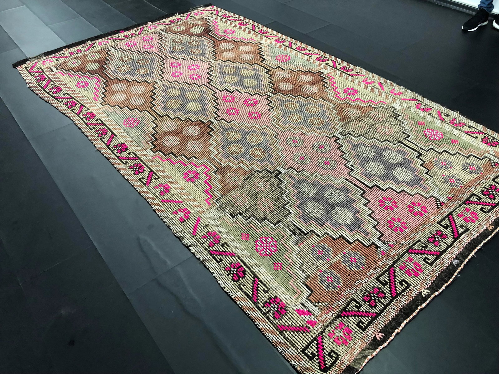 Contemporary Turkish Traditional Natural Goat Hair Vintage Kilim Rug - 5'9'' * 10'2'' - 5